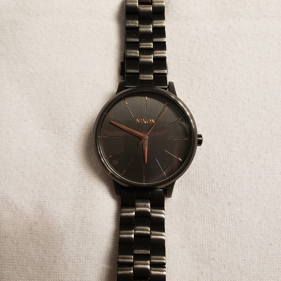 Nixon The Kensington Watch - Picture 1 of 1